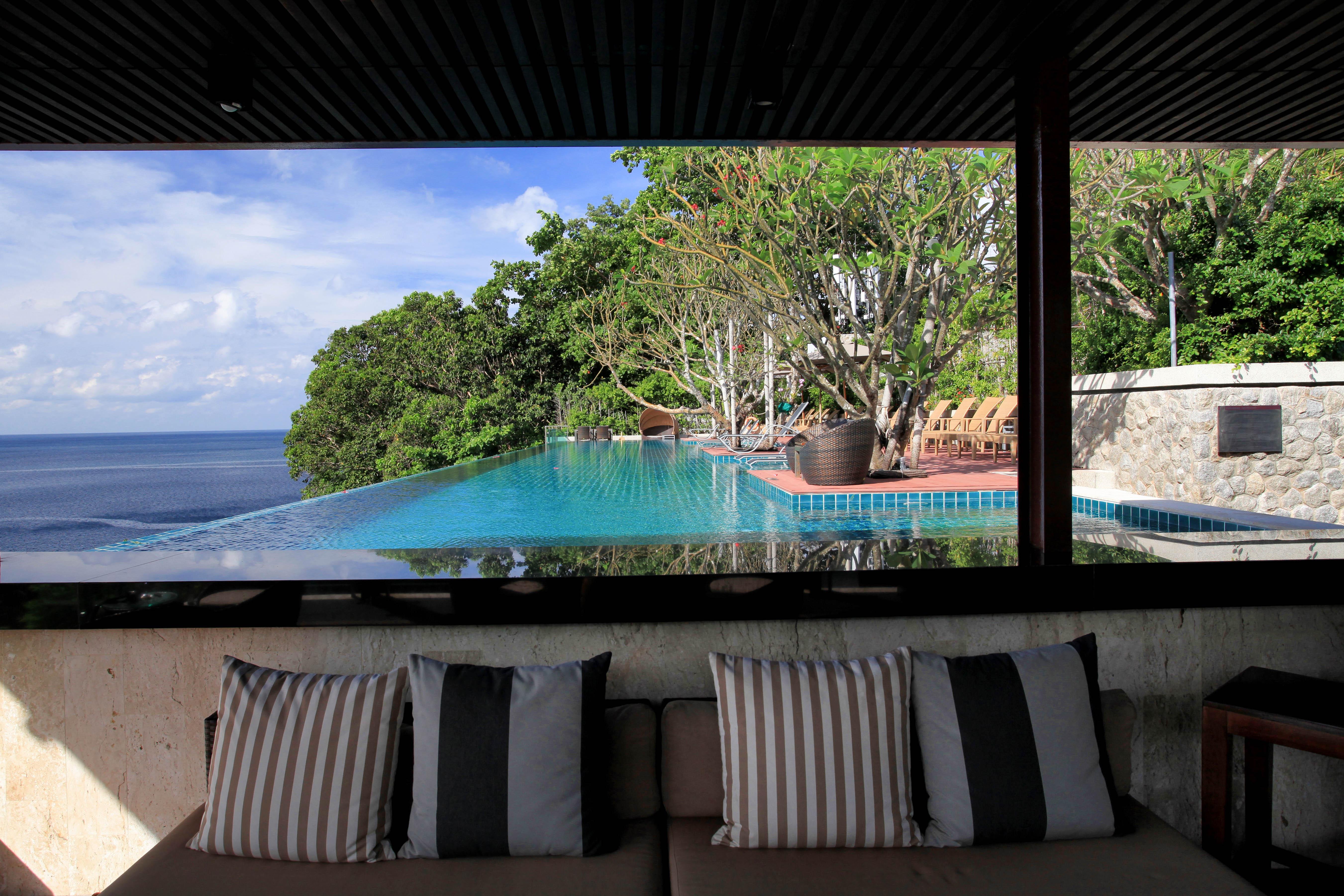 Zenmaya Oceanfront Phuket, Trademark Collection By Wyndham Patong Exteriér fotografie The pool at the resort