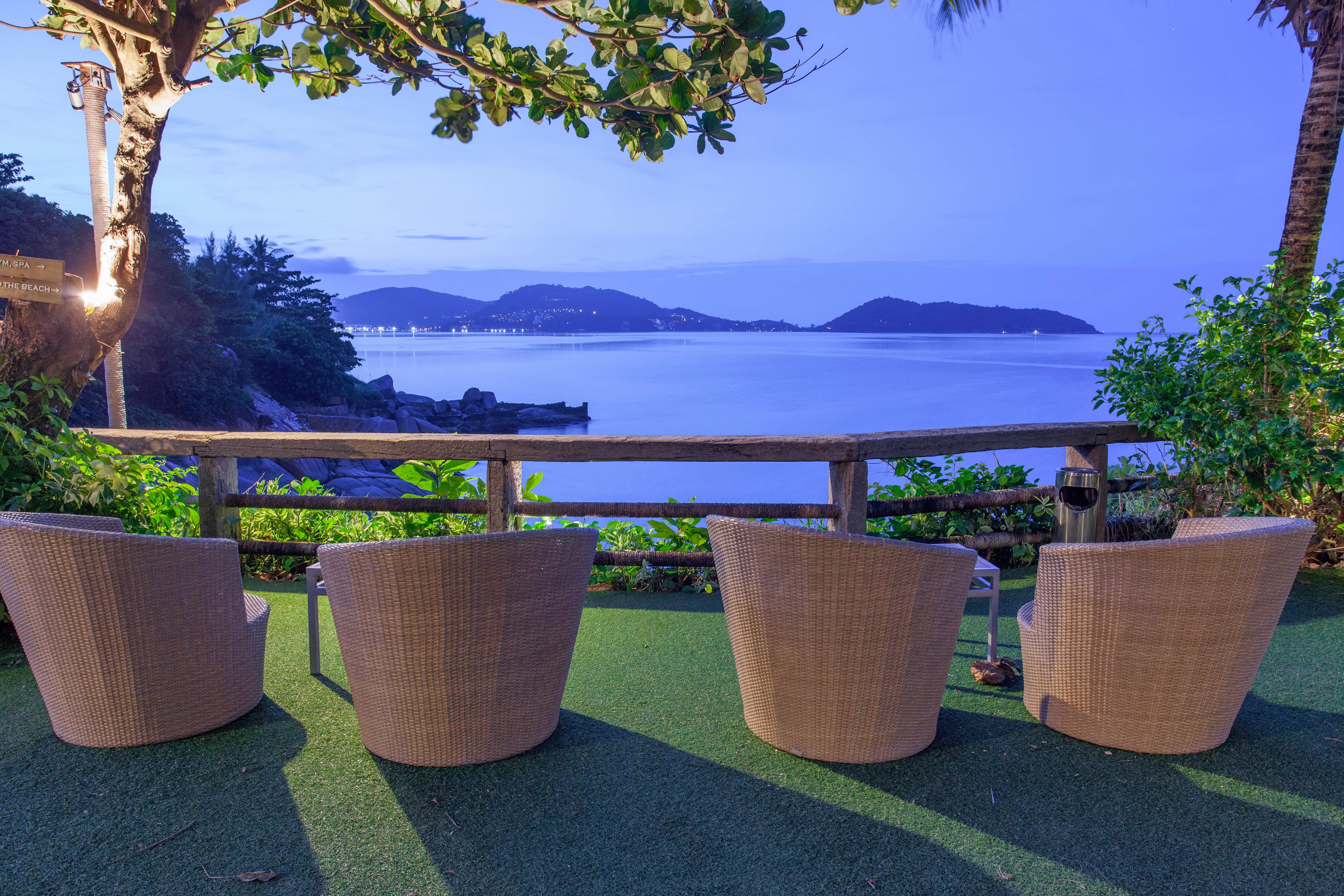 Zenmaya Oceanfront Phuket, Trademark Collection By Wyndham Patong Exteriér fotografie View of the Gulf of Thailand from the resort