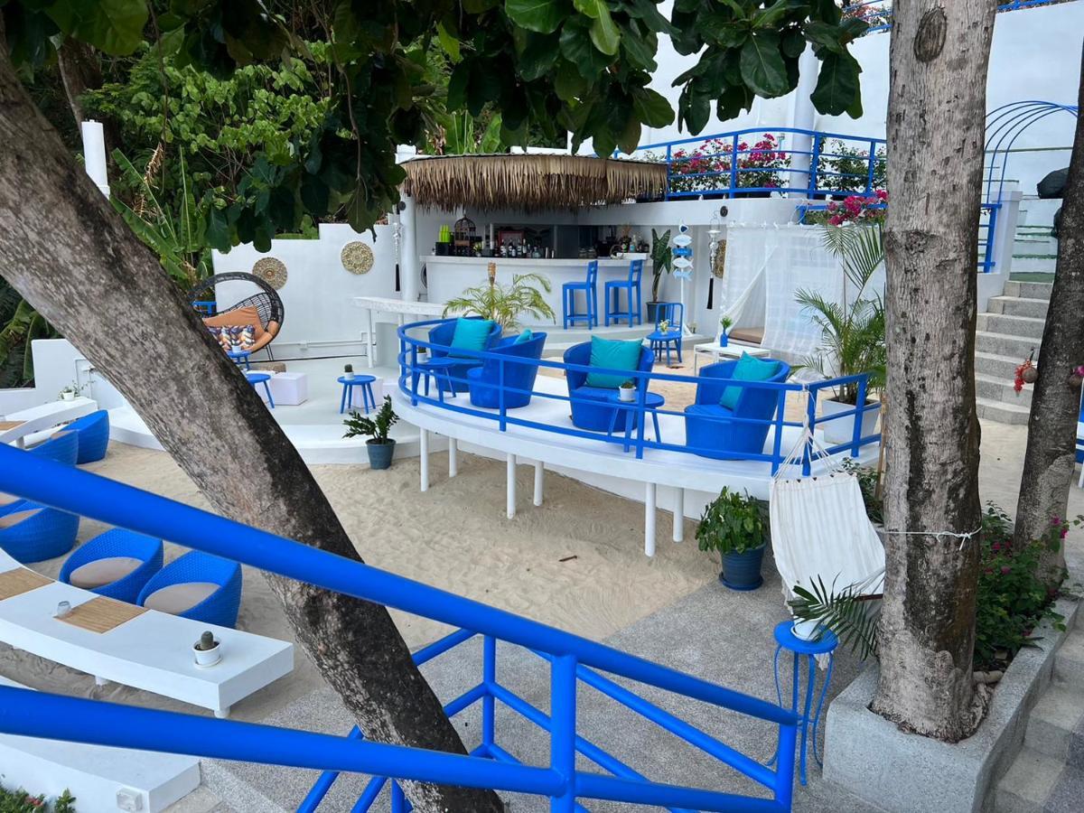Zenmaya Oceanfront Phuket, Trademark Collection By Wyndham Patong Exteriér fotografie The Blue Bar