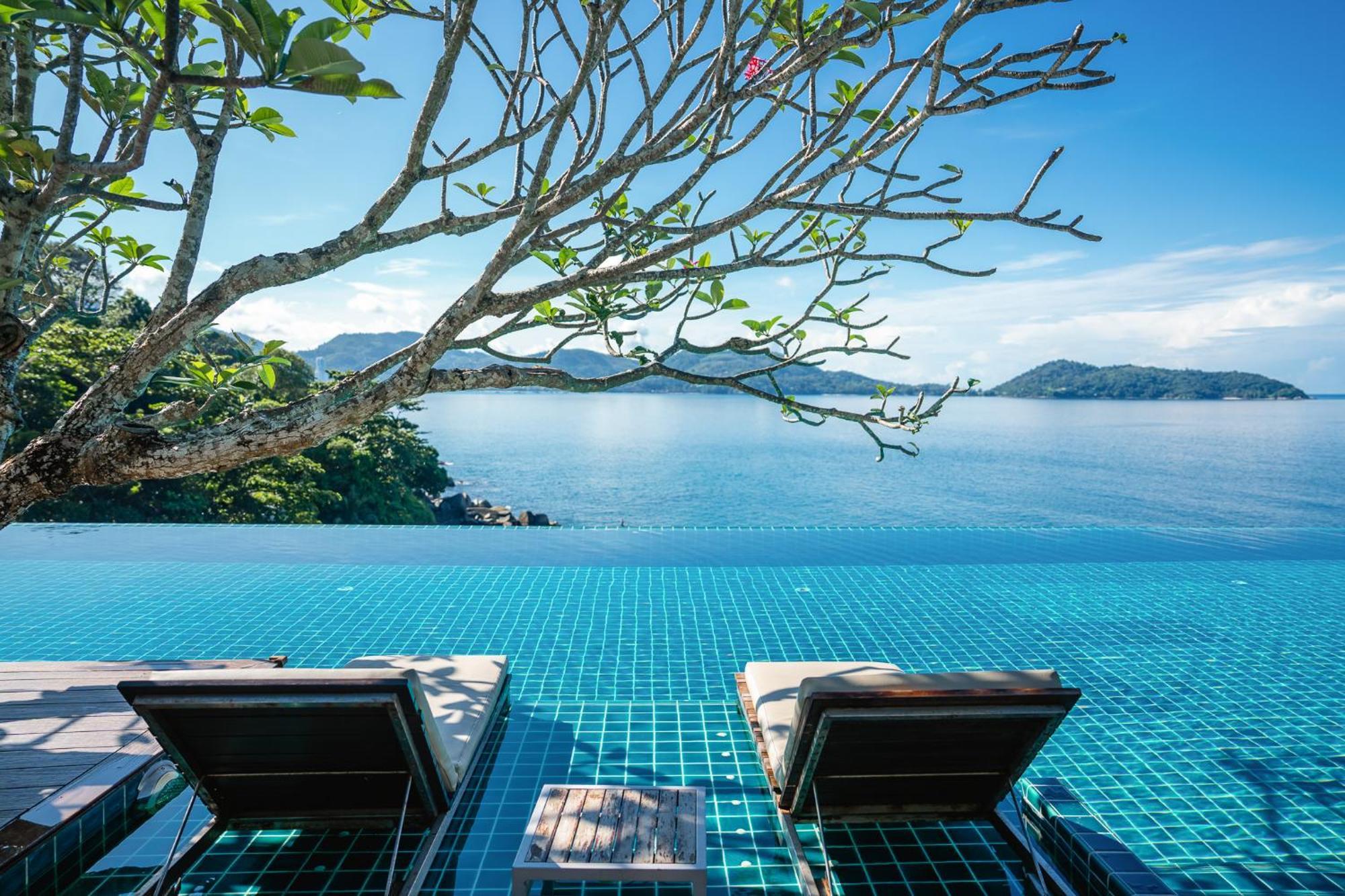 Zenmaya Oceanfront Phuket, Trademark Collection By Wyndham Patong Exteriér fotografie View from the pool at the resort